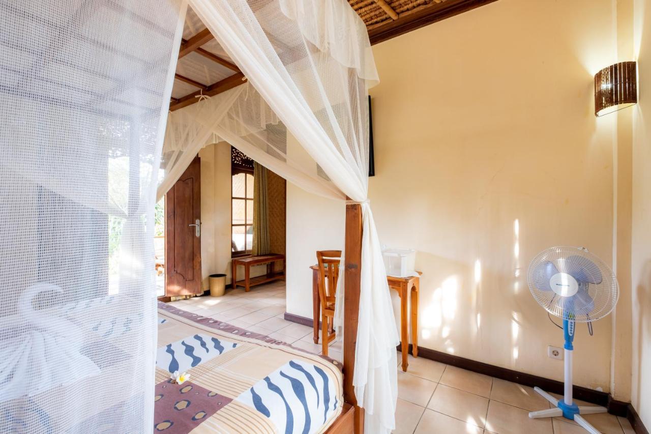 Villa Manuk Singaraja Екстериор снимка