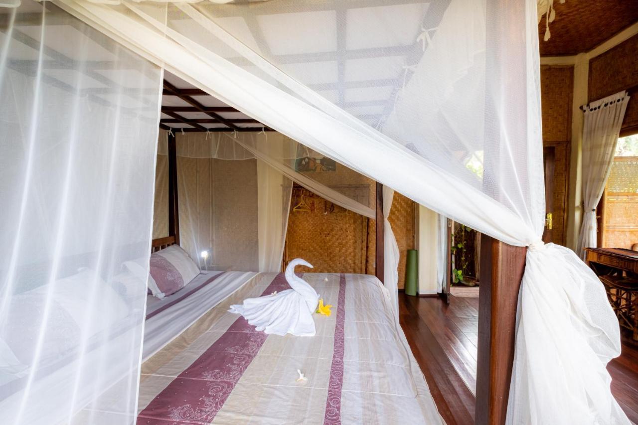 Villa Manuk Singaraja Екстериор снимка