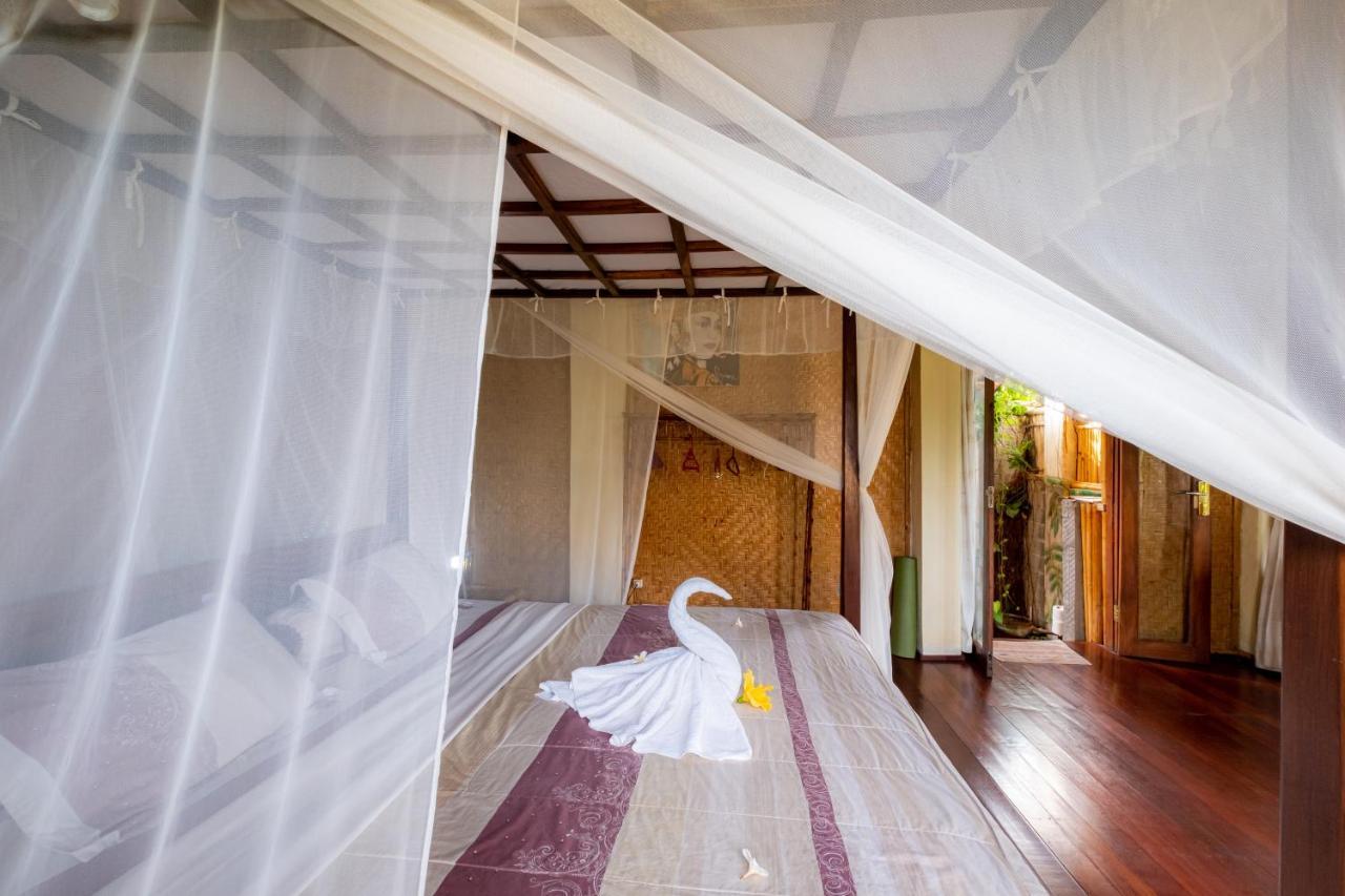 Villa Manuk Singaraja Екстериор снимка