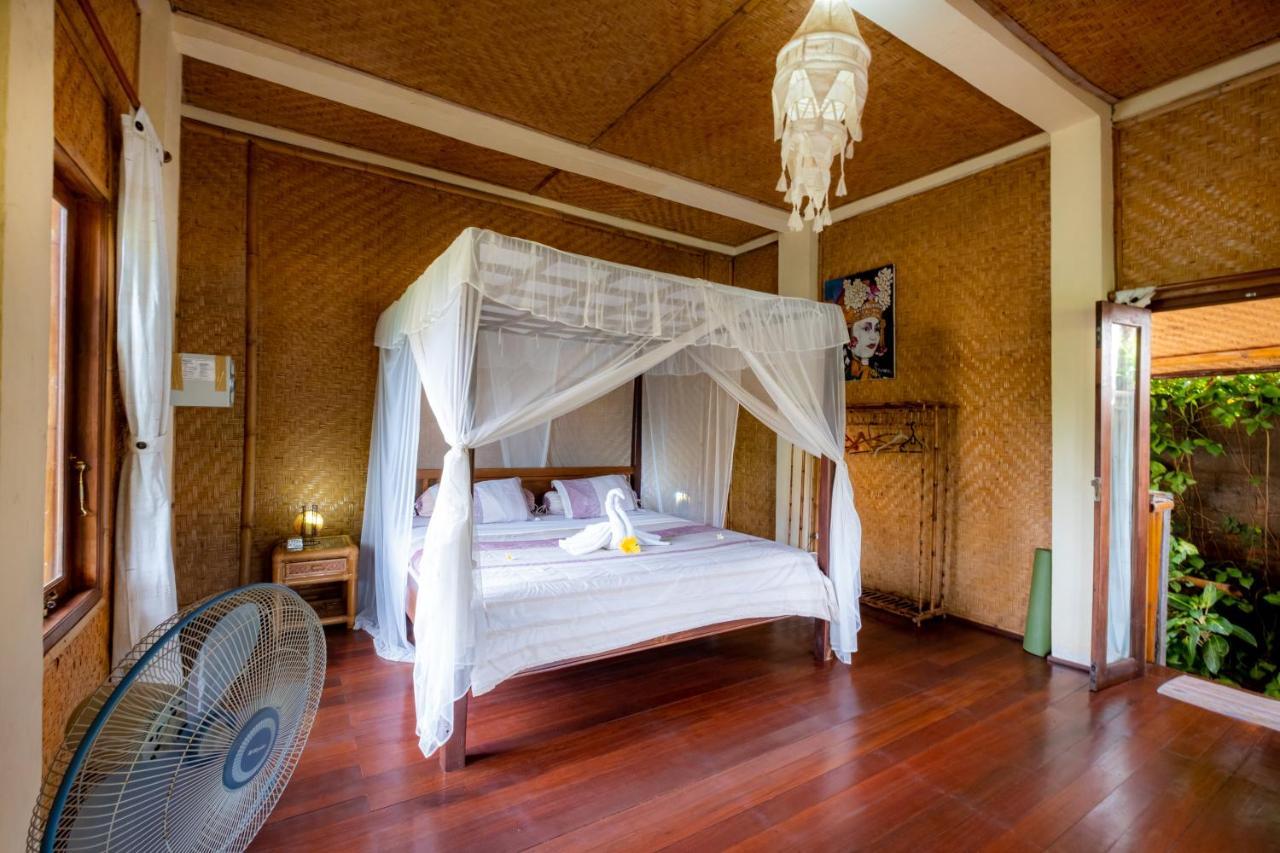 Villa Manuk Singaraja Екстериор снимка