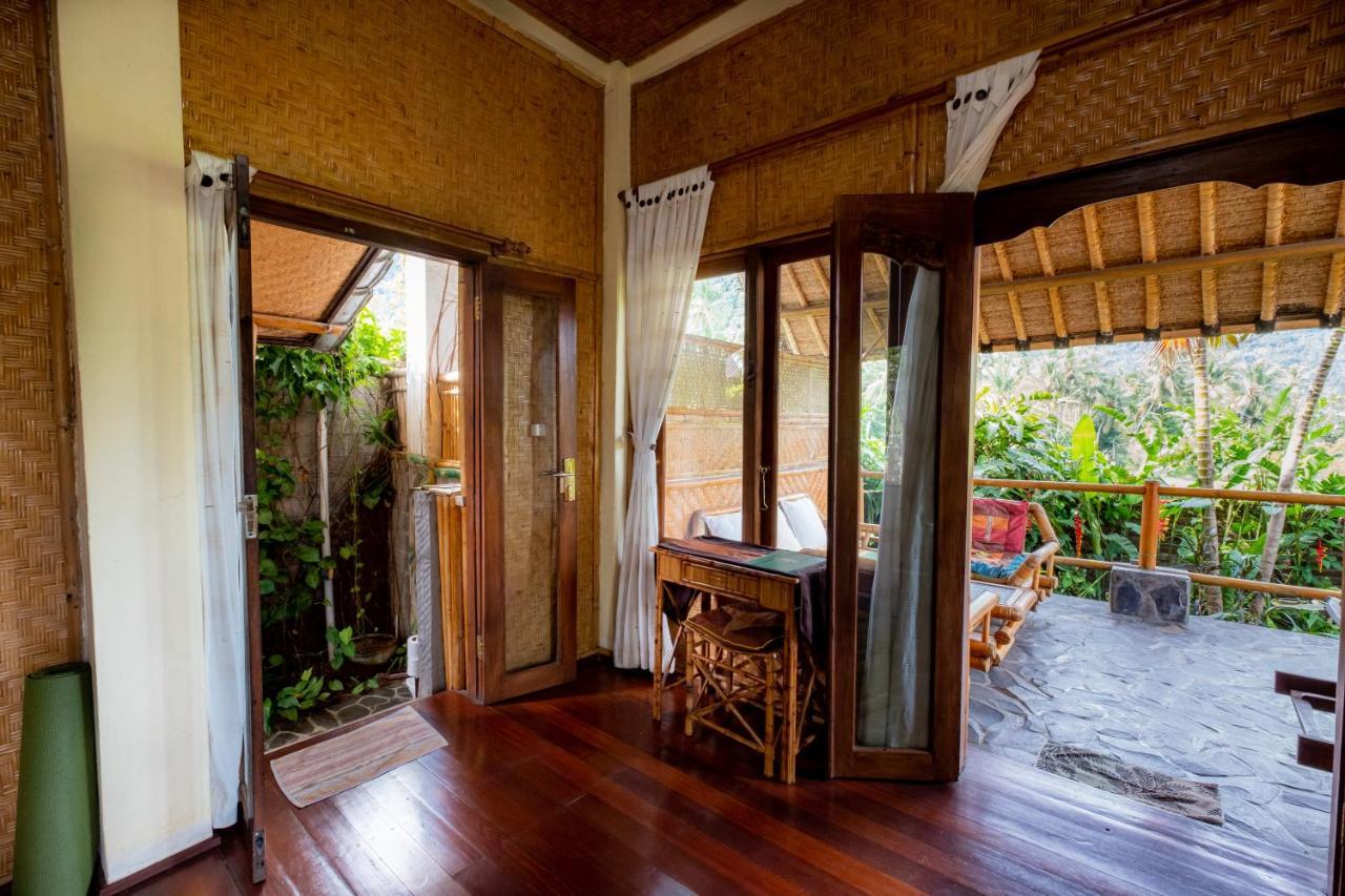 Villa Manuk Singaraja Екстериор снимка