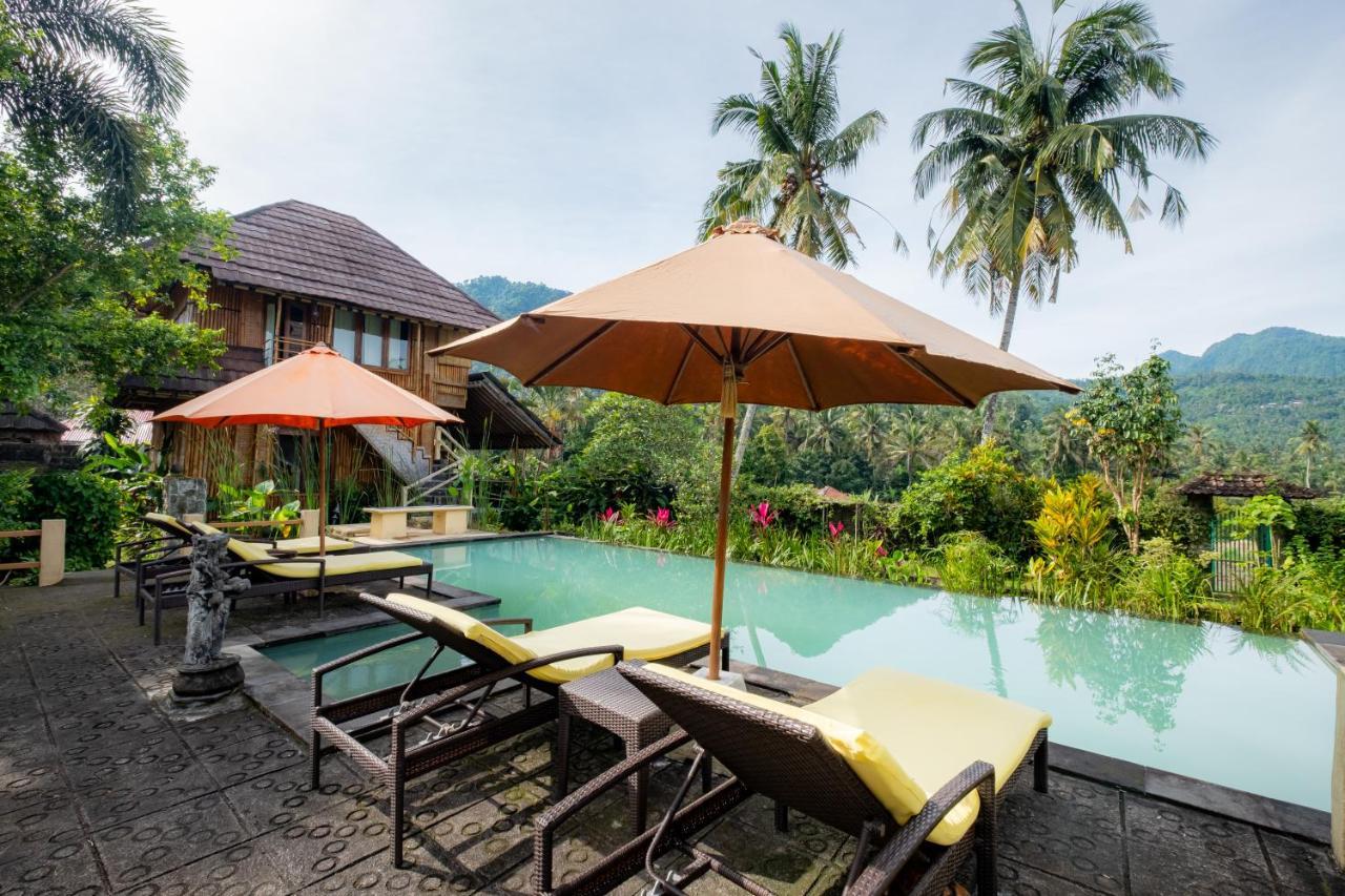 Villa Manuk Singaraja Екстериор снимка